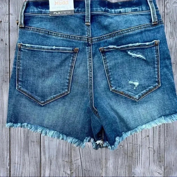 NEW MUDD High Rise MIDI - 4” Seam - Flex Stretch Fray Hem 5 button shorts - SZ 3 - Picture 9 of 13